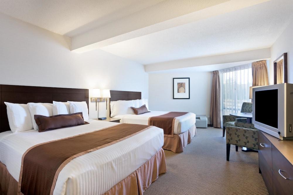 Ramada By Wyndham Kamloops Ξενοδοχείο Εξωτερικό φωτογραφία