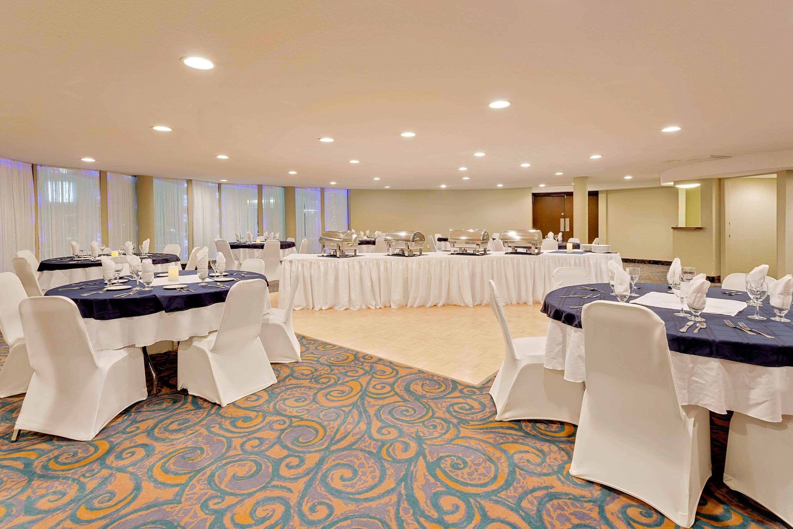 Ramada By Wyndham Kamloops Ξενοδοχείο Εξωτερικό φωτογραφία
