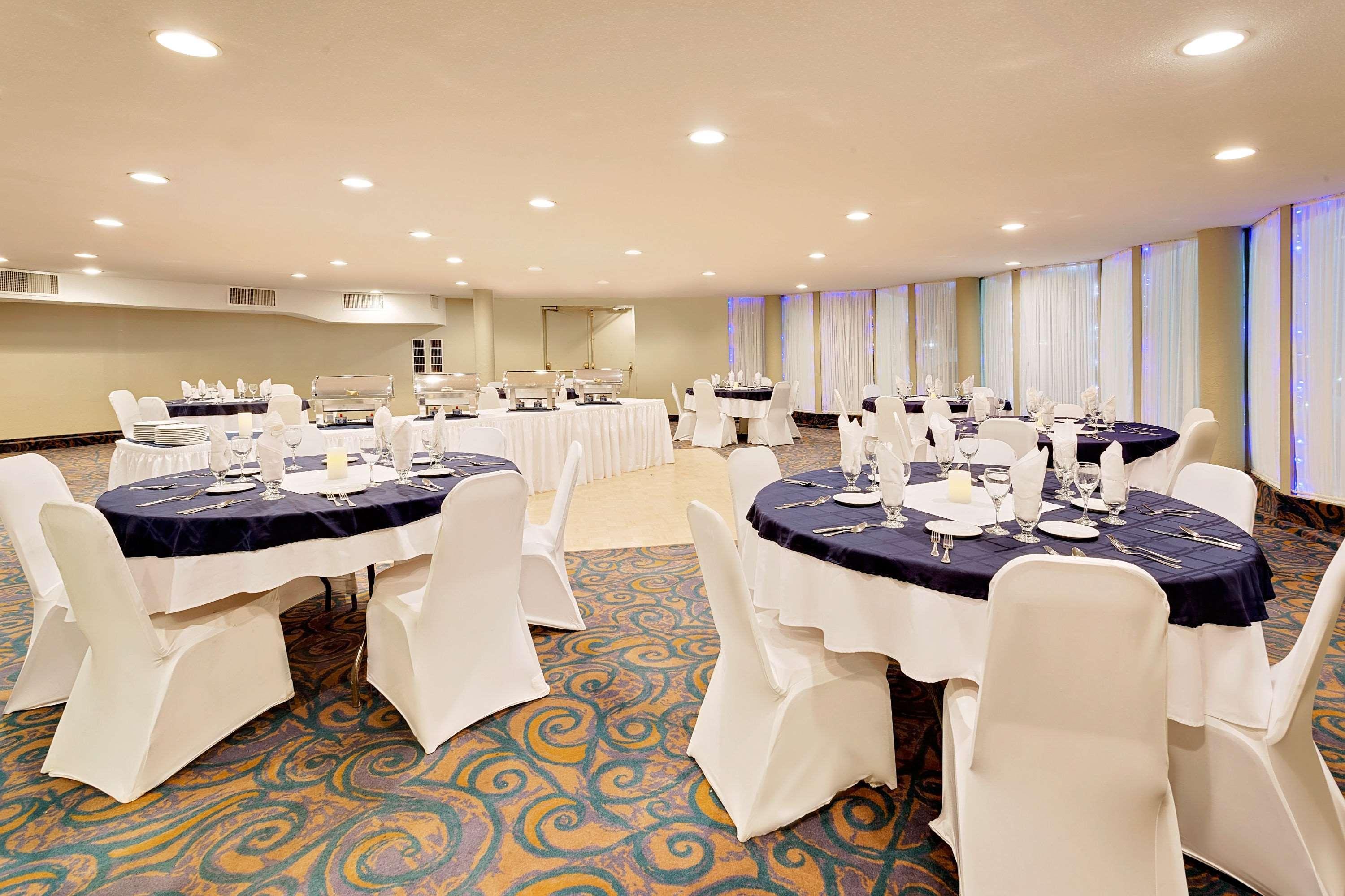 Ramada By Wyndham Kamloops Ξενοδοχείο Εξωτερικό φωτογραφία