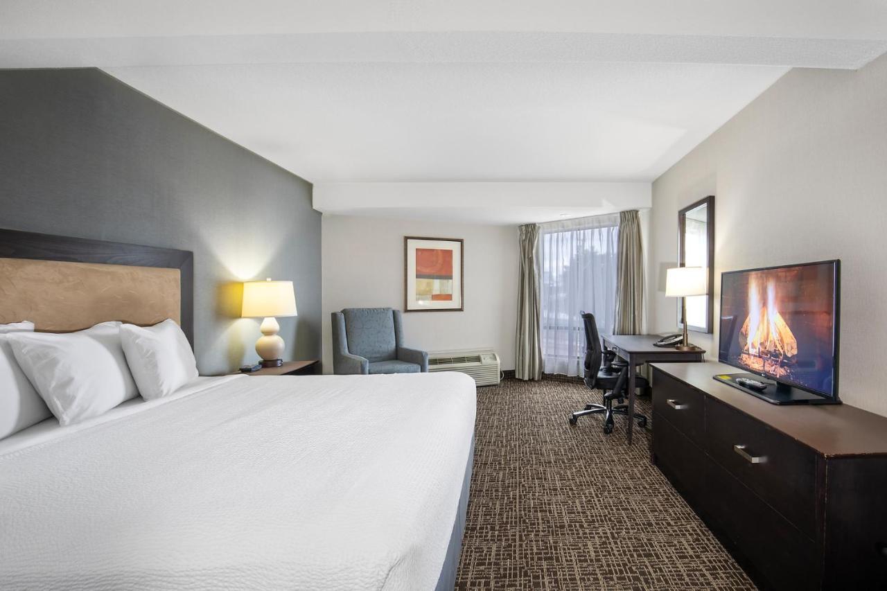 Ramada By Wyndham Kamloops Ξενοδοχείο Εξωτερικό φωτογραφία