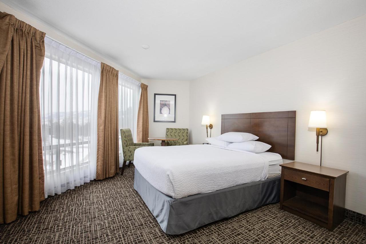 Ramada By Wyndham Kamloops Ξενοδοχείο Εξωτερικό φωτογραφία