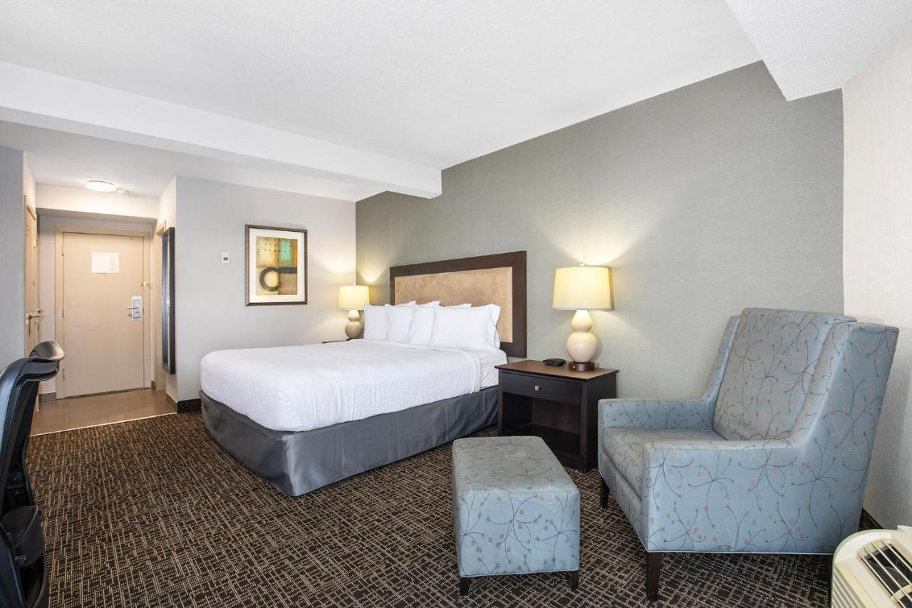 Ramada By Wyndham Kamloops Ξενοδοχείο Εξωτερικό φωτογραφία