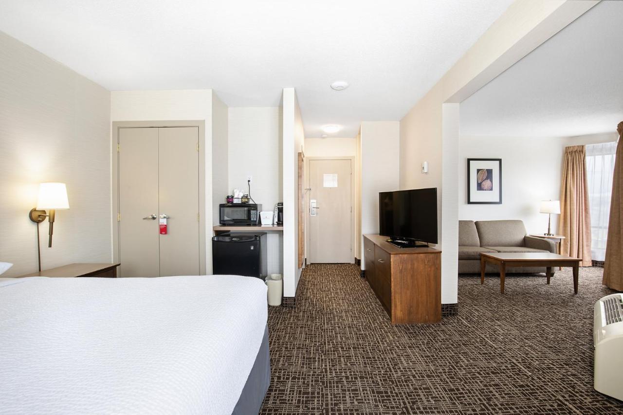Ramada By Wyndham Kamloops Ξενοδοχείο Εξωτερικό φωτογραφία