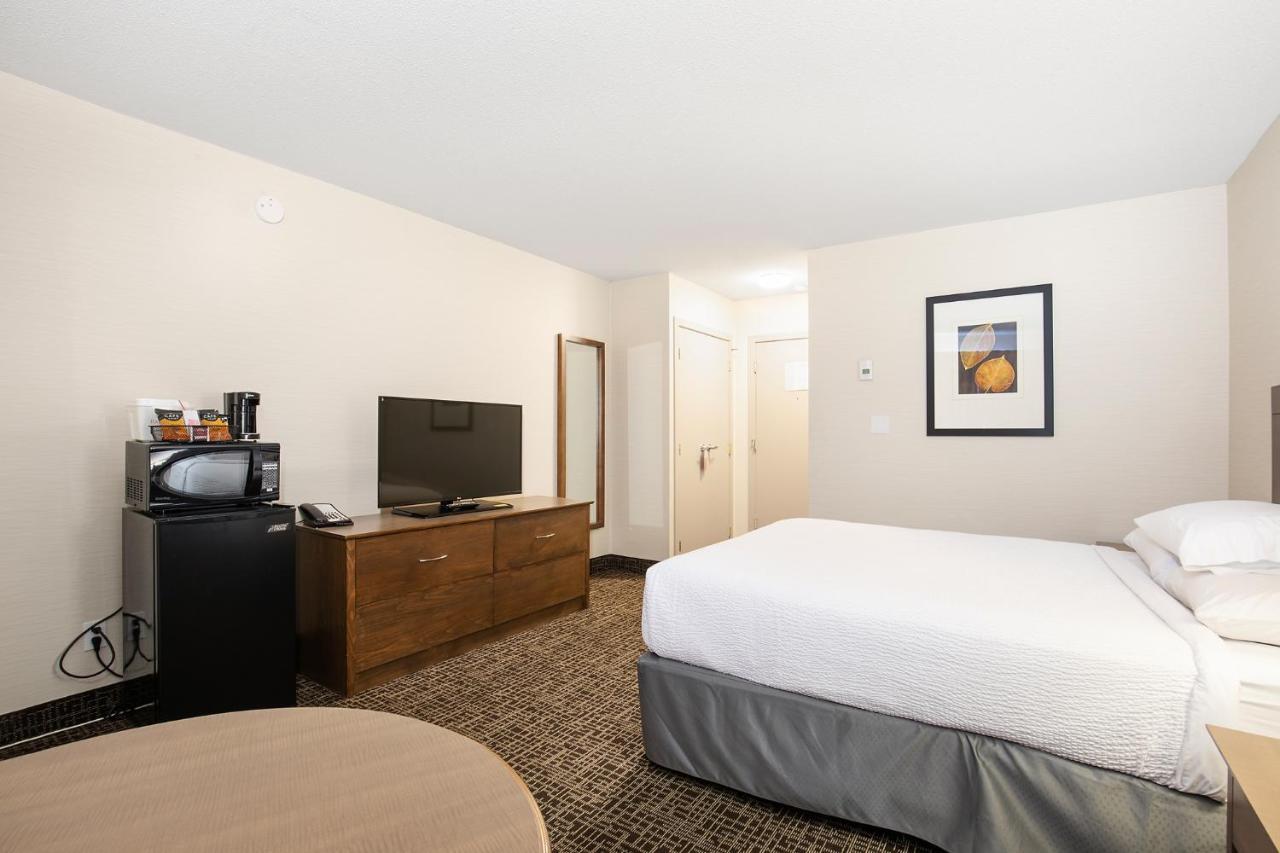 Ramada By Wyndham Kamloops Ξενοδοχείο Εξωτερικό φωτογραφία