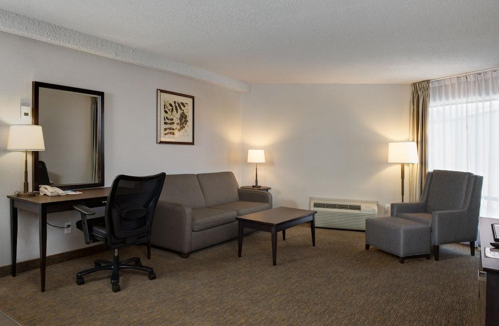 Ramada By Wyndham Kamloops Ξενοδοχείο Εξωτερικό φωτογραφία