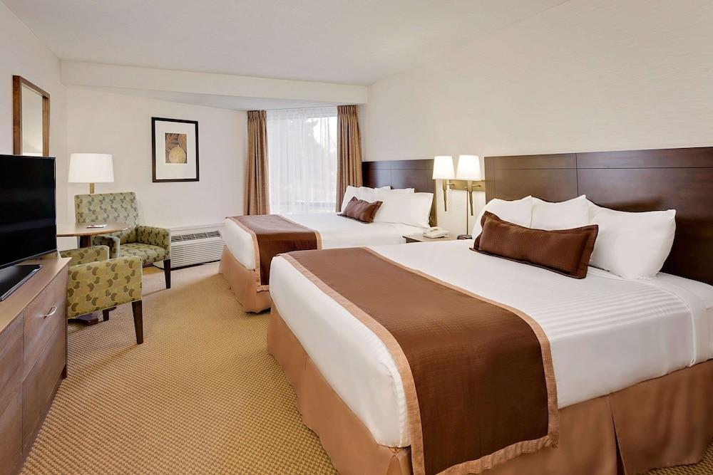 Ramada By Wyndham Kamloops Ξενοδοχείο Εξωτερικό φωτογραφία