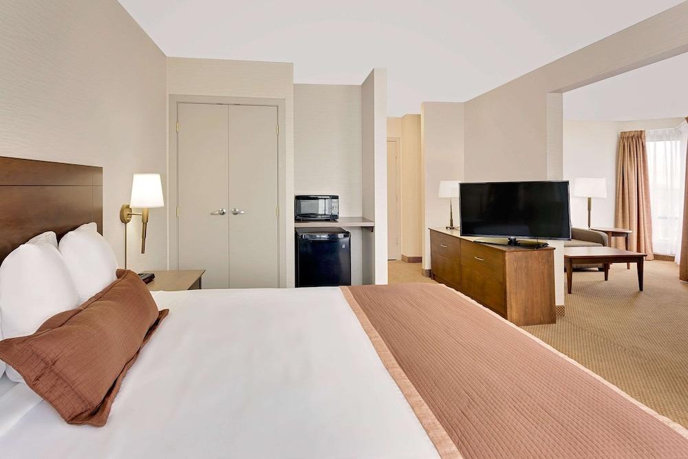 Ramada By Wyndham Kamloops Ξενοδοχείο Εξωτερικό φωτογραφία